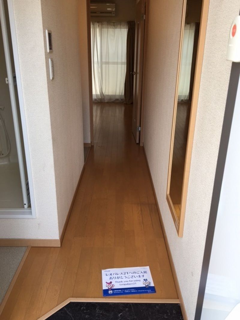 レオパレスＴＯＲＲＡＮＣＥ 玄関