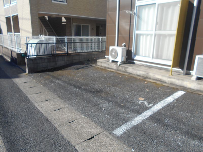 レオパレスＫＥ 駐車場