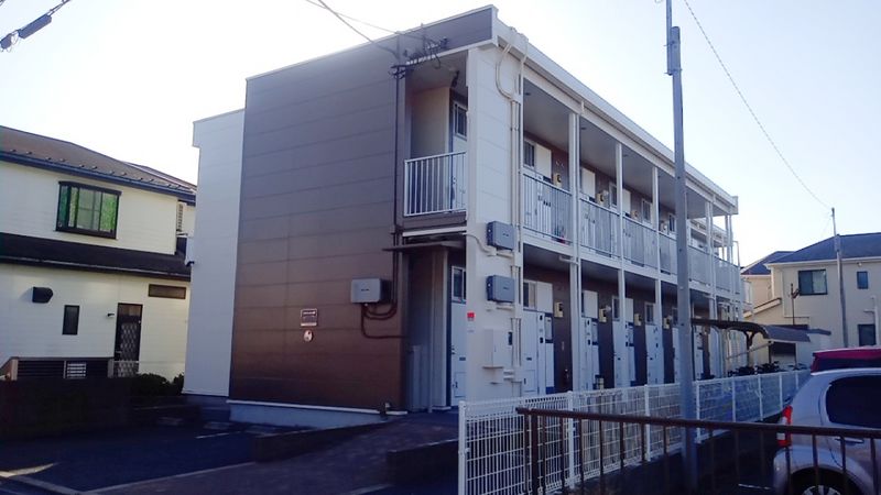 レオパレスレイフローラ 外観