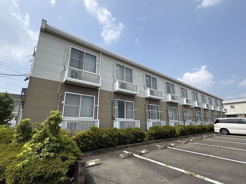 レオパレスＦｉｒｓｔ１００ 駐車場