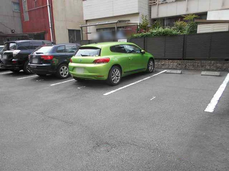 レオパレス駿河 駐車場