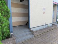 レオパレスエバーグリーンＢ エントランス