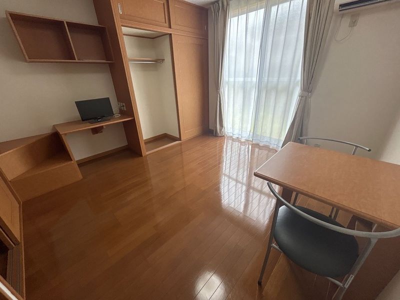 レオパレス吉備中山 居間