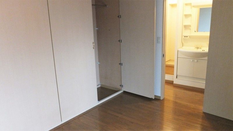 レオパレスヴィラ千塚 収納