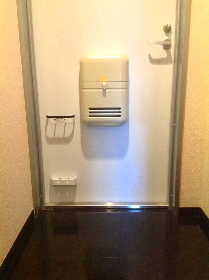 レオネクストミモザ 玄関