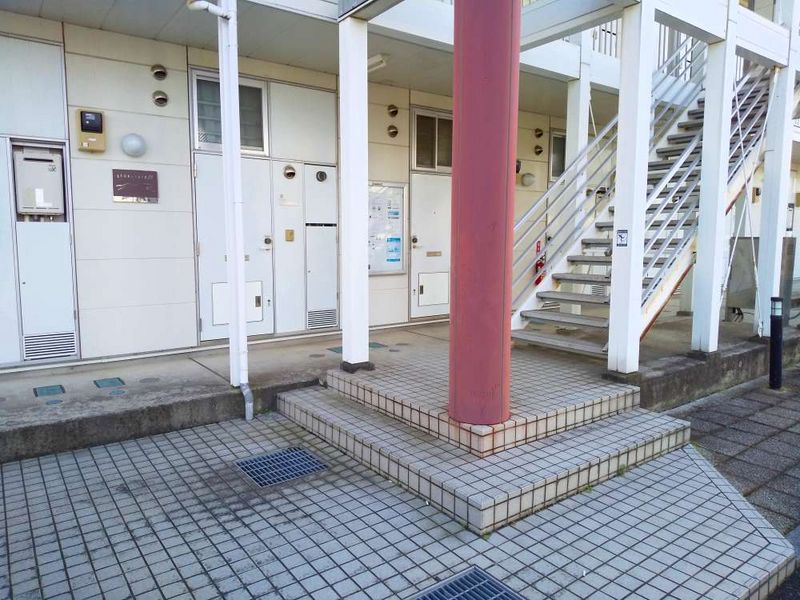 レオパレスアルシオネ飛路 共用部分