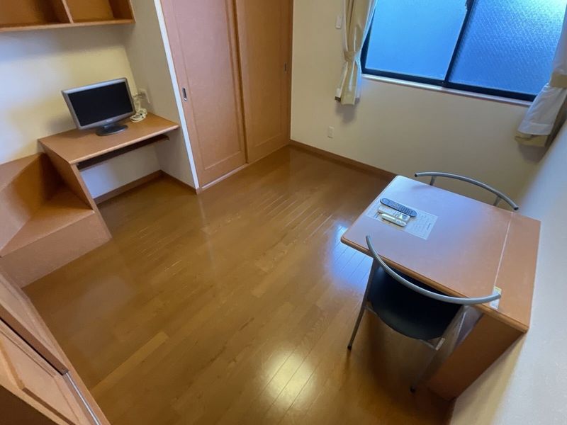 レオパレスクレールアヴェニール 居間
