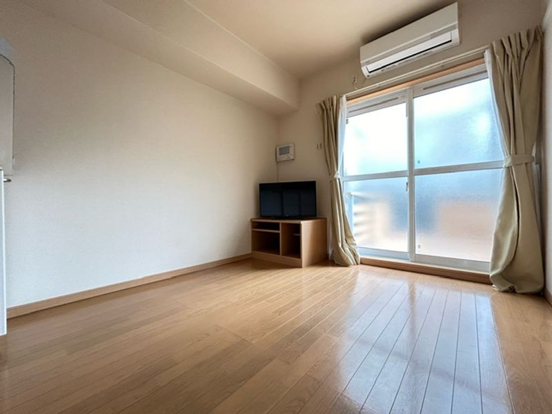 レオパレスメイゾンうすいⅡ 居間