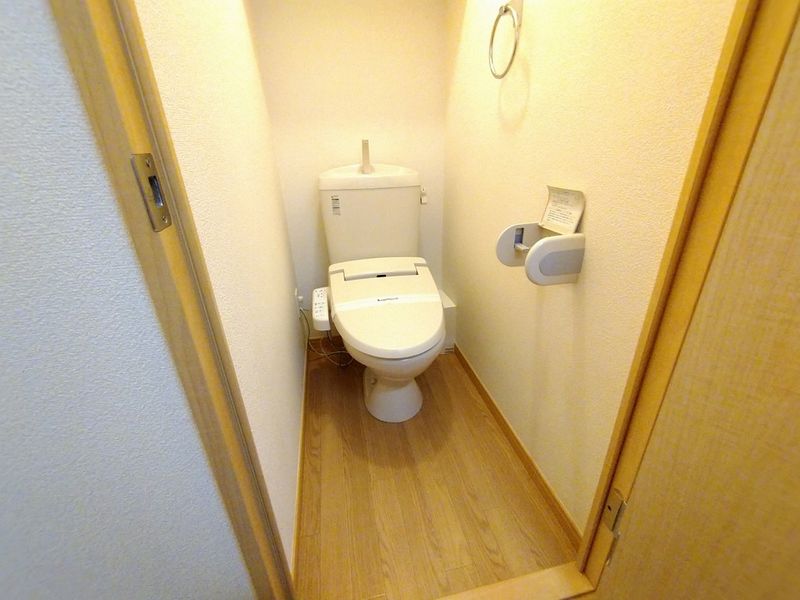 レオパレスサニーハウス石川 トイレ