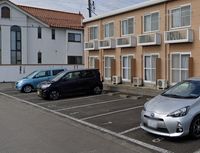 レオパレスレオパーク 駐車場