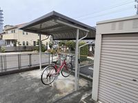 LEONEXT Yutagaoka Shared spaces