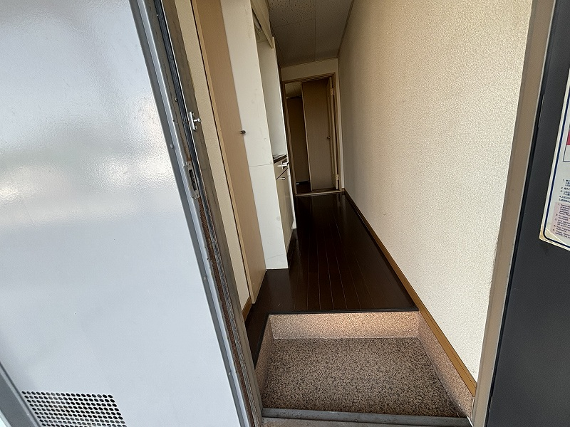 レオパレスしおかぜⅠ エントランス