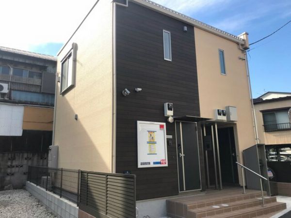 Bên ngoài CLEINO Brilliant N21