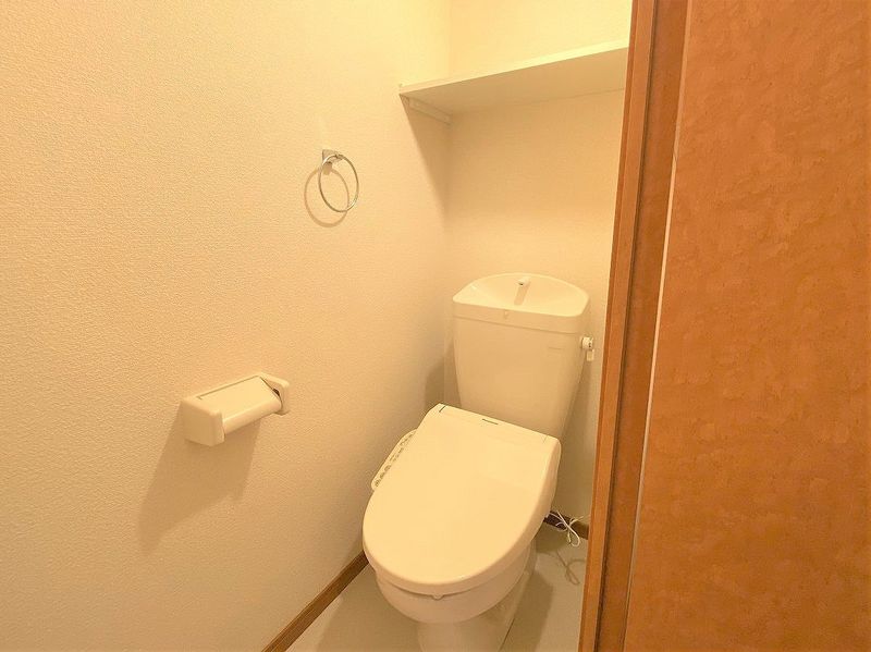 レオパレスリバーサイド下北 トイレ