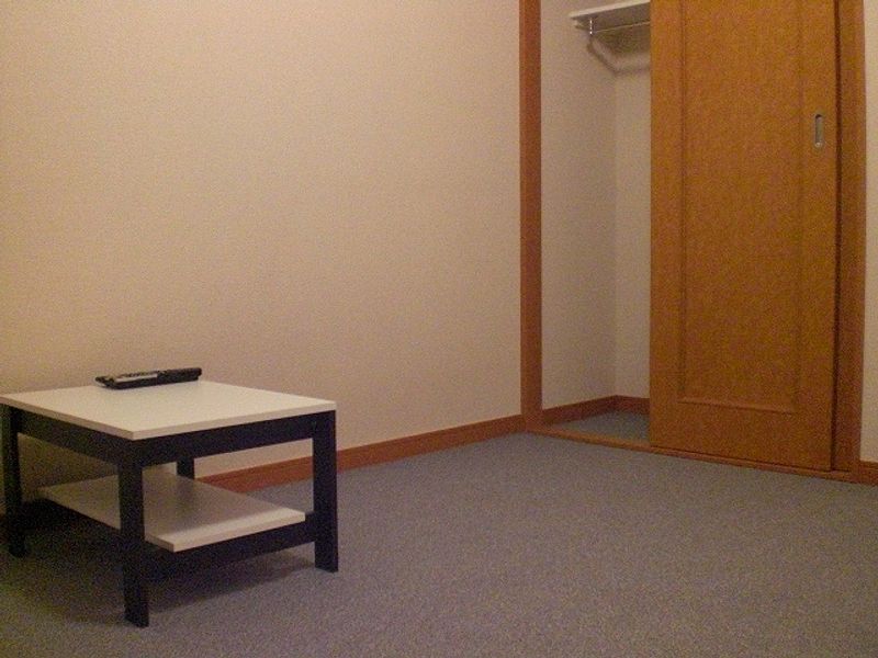 レオパレス経堂 居間
