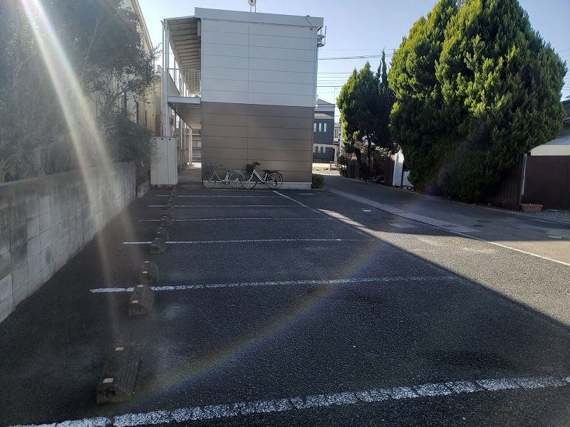レオパレスジュネス杉戸 駐車場