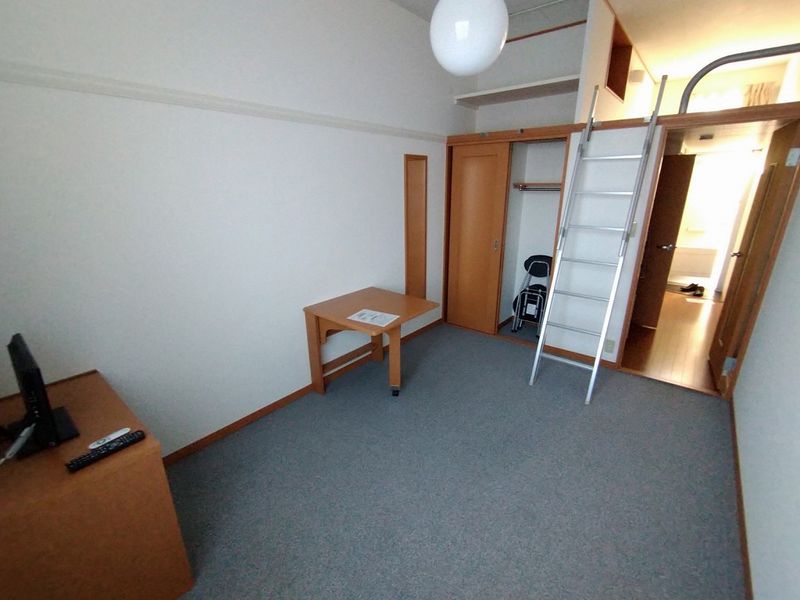 レオパレスみらいⅡ 居間