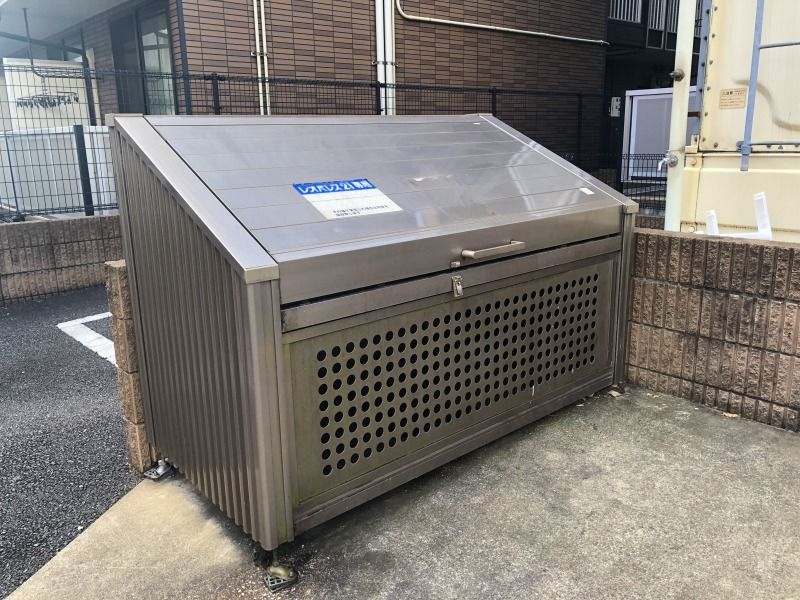レオパレスフルリール 共用部分