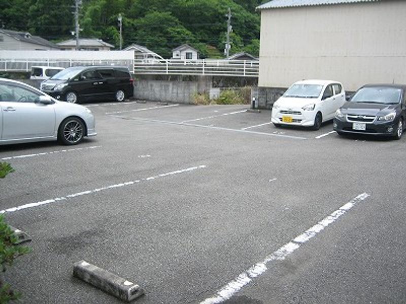 レオネクストＴＯＤＡ　Ｋ 駐車場
