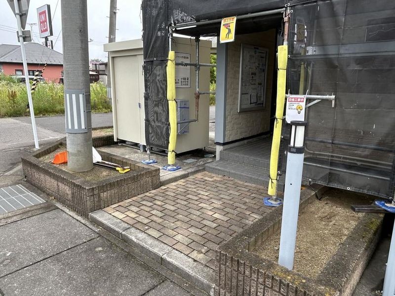 レオパレスダンデリオンびわぶち エントランス