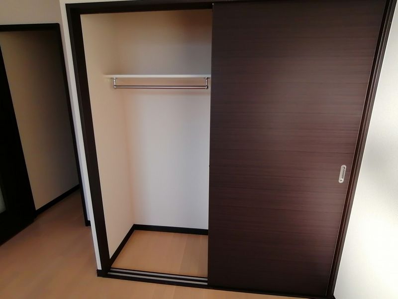 レオネクストロッソ　明神木 収納