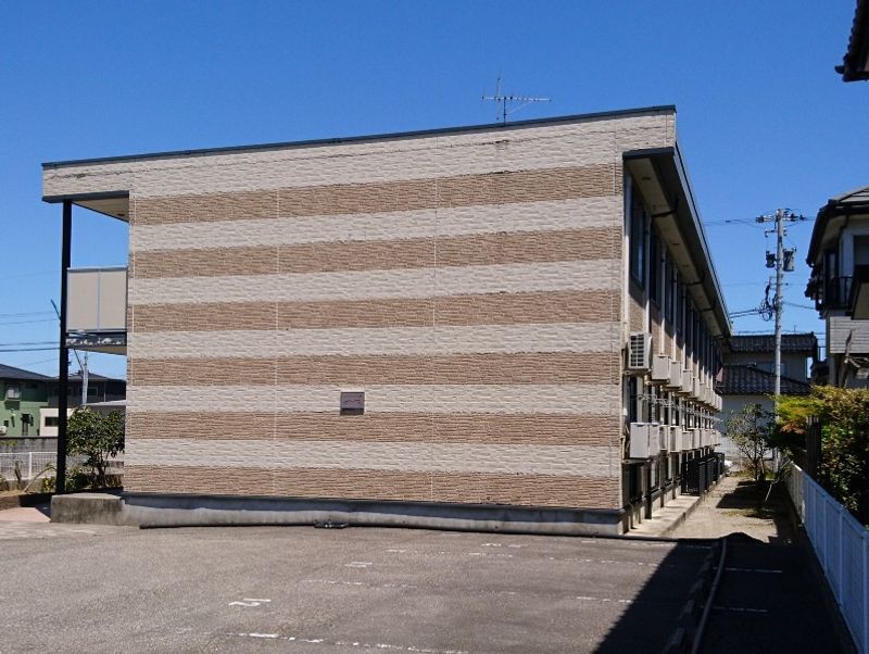 29011 exterior