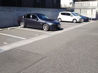 レオネクスト千世 駐車場