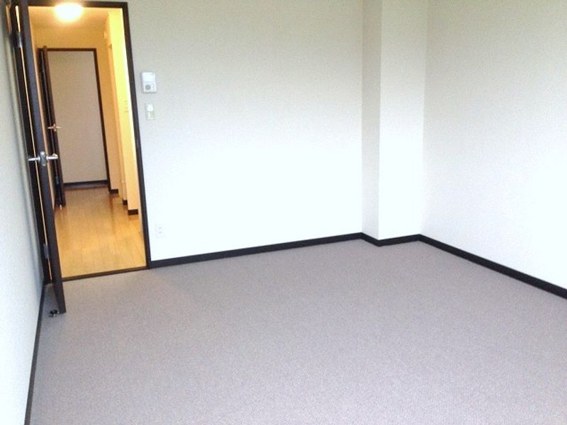 レオネクスト中曽根 居間