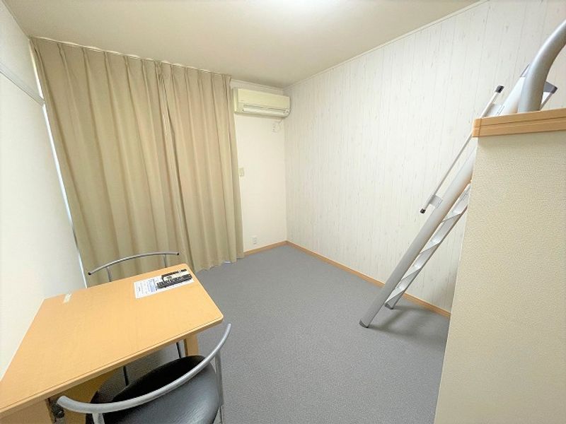 レオパレスミュートス　テセラ 居間