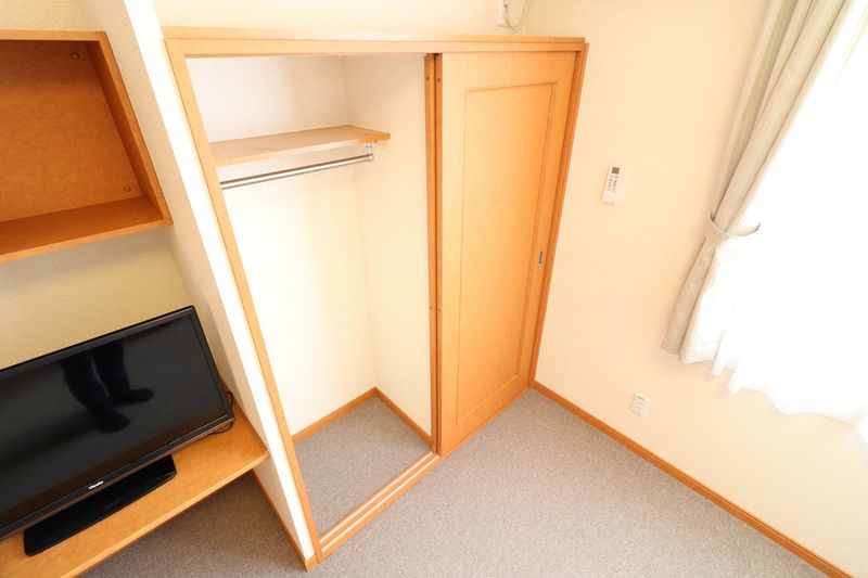 レオパレス三ツ矢元町 収納