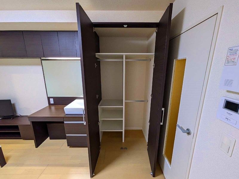 LEONEXT West Berku 수납공간