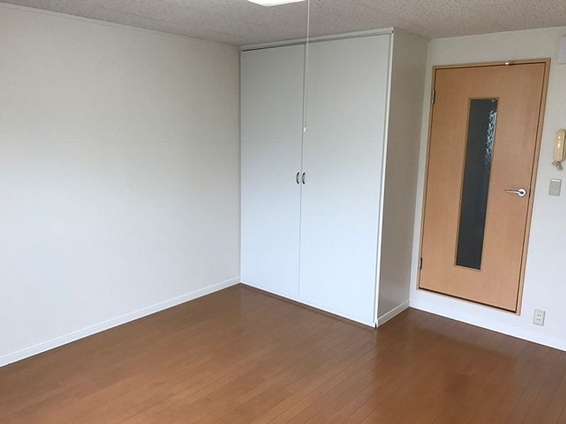 レオパレスリブェール 居間