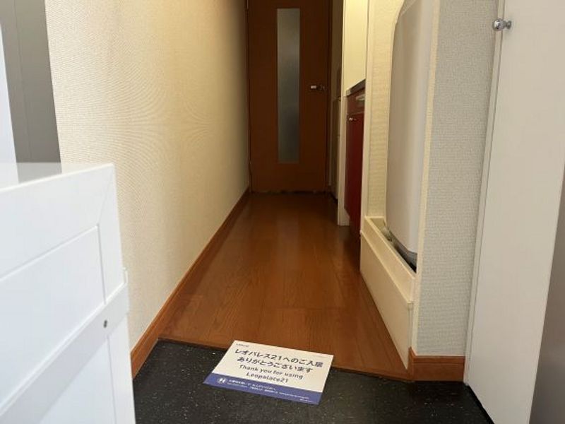 レオパレス北野坂 玄関
