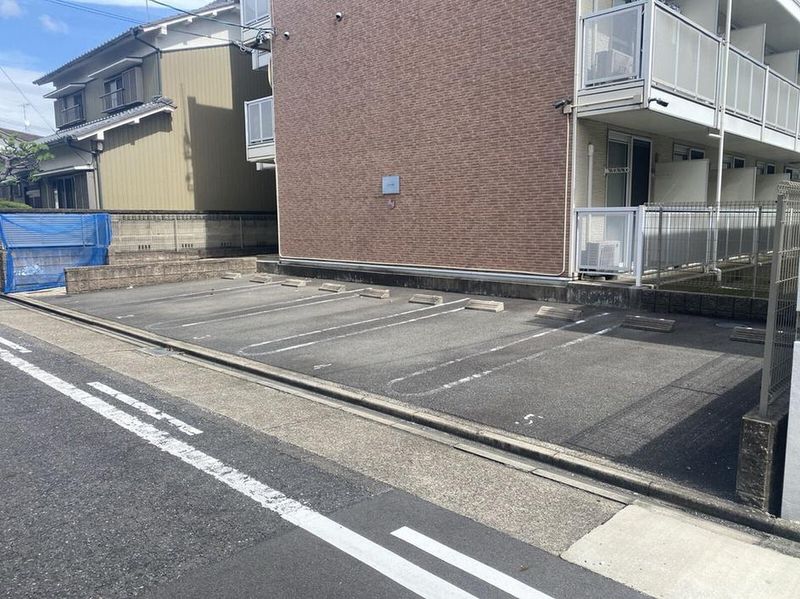 レオパレス小本西 駐車場