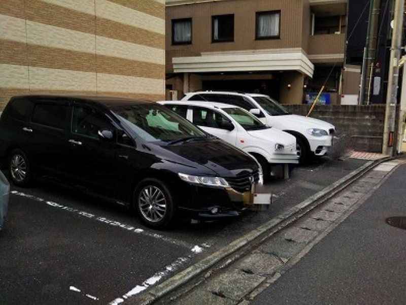 レオパレスＪＲサカイ 駐車場