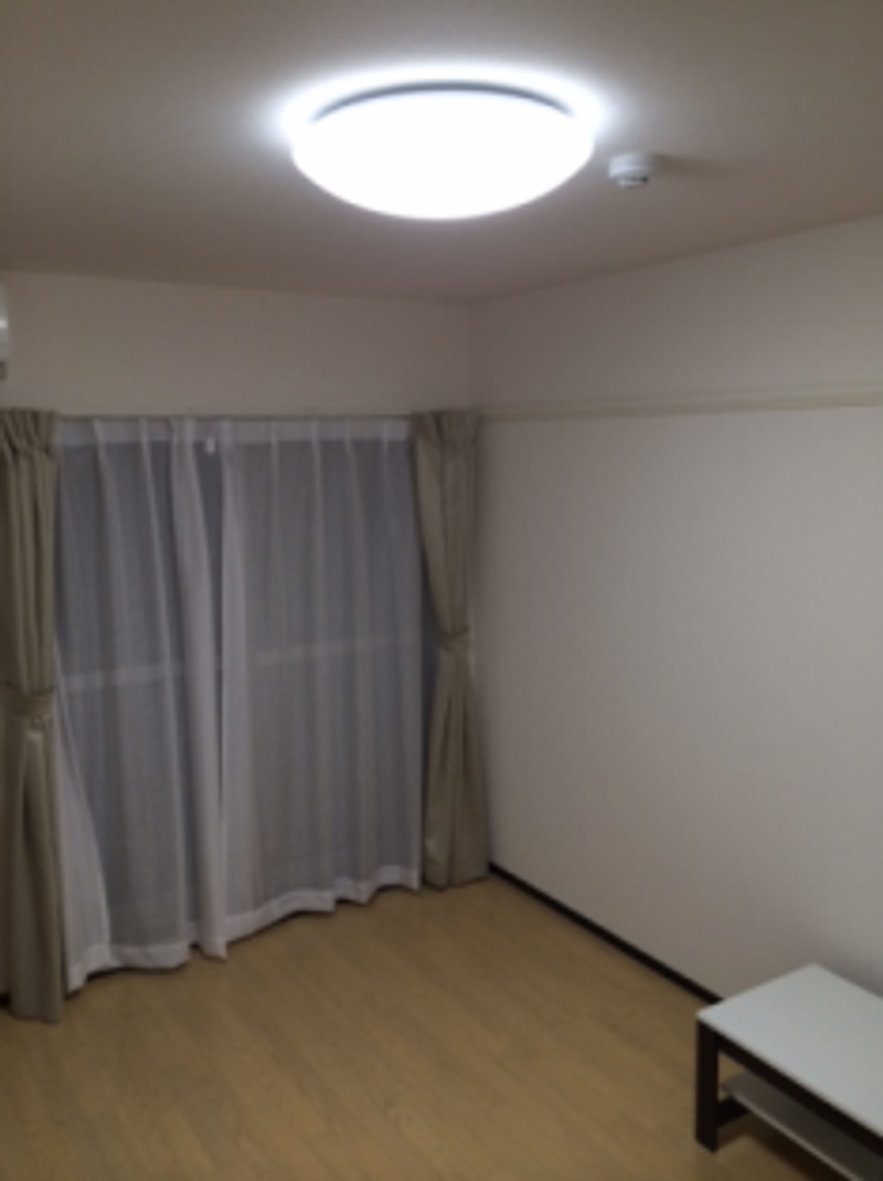 クレイノＦＩＶＥＲ　ＨＩＬＬＳ 居間
