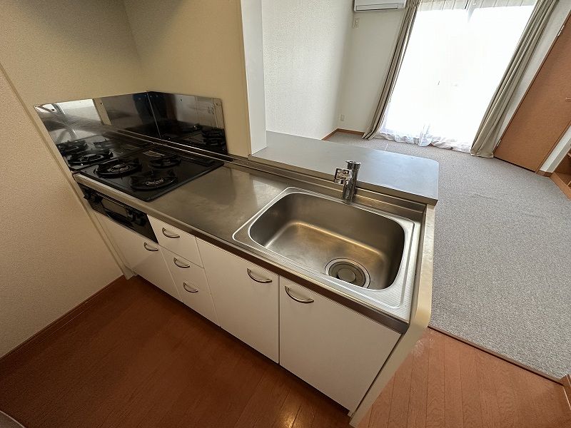 レオパレスヴェルディ キッチン
