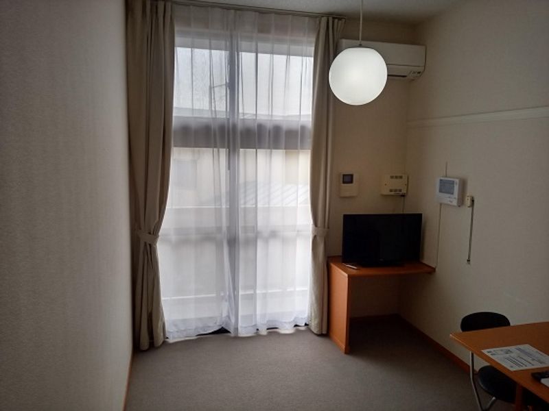 レオパレスエイムフル仙台 居間