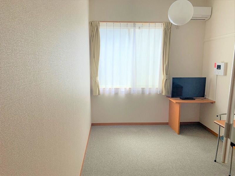 レオパレスＪＵＮ 居間