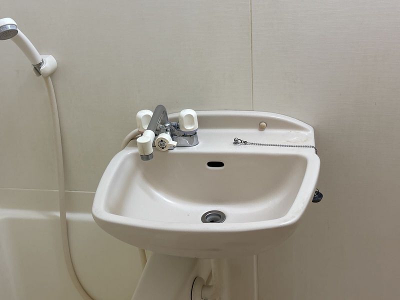 レオパレス８８８ 洗面台