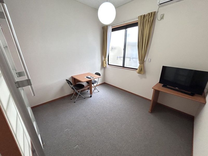 レオパレスプランドール木太Ⅱ 居間