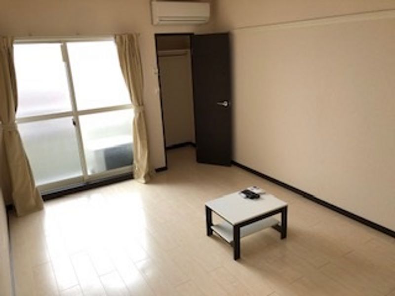 レオネクスト西河原Ⅱ 居間