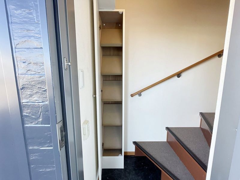 leopalace Holly Other