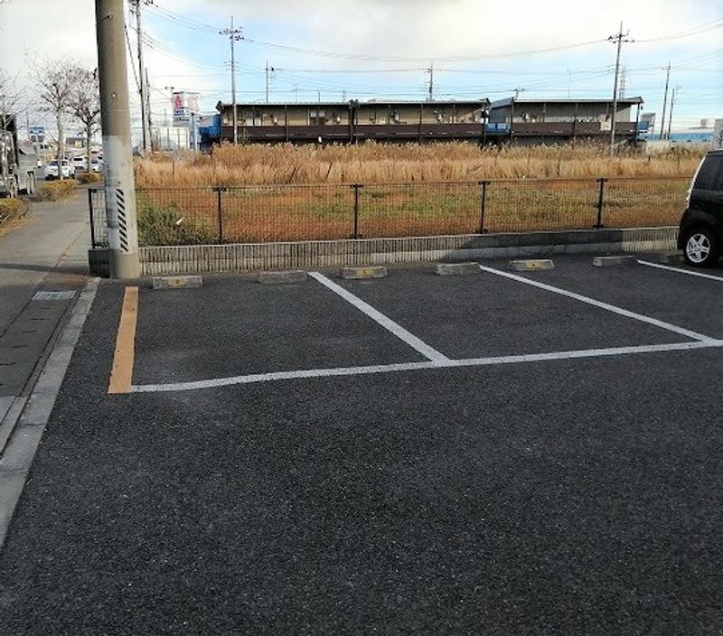 レオネクストスイートピー 駐車場
