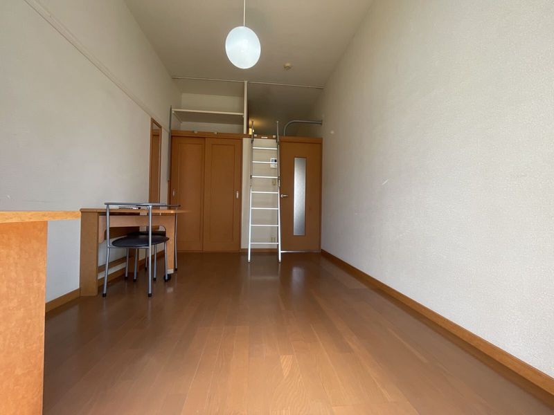 レオパレスフランボワーズ　Ａ 居間