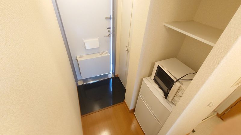 レオパレスエムケイ　３７ 玄関