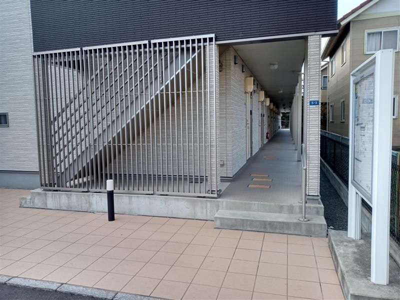 クレイノメイプル西大寺 居間