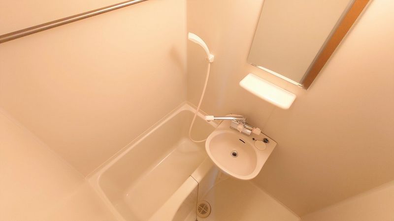 レオパレス上赤砂 風呂
