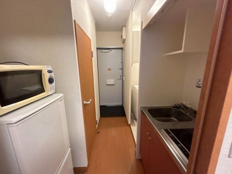 レオパレスなでしこ 玄関