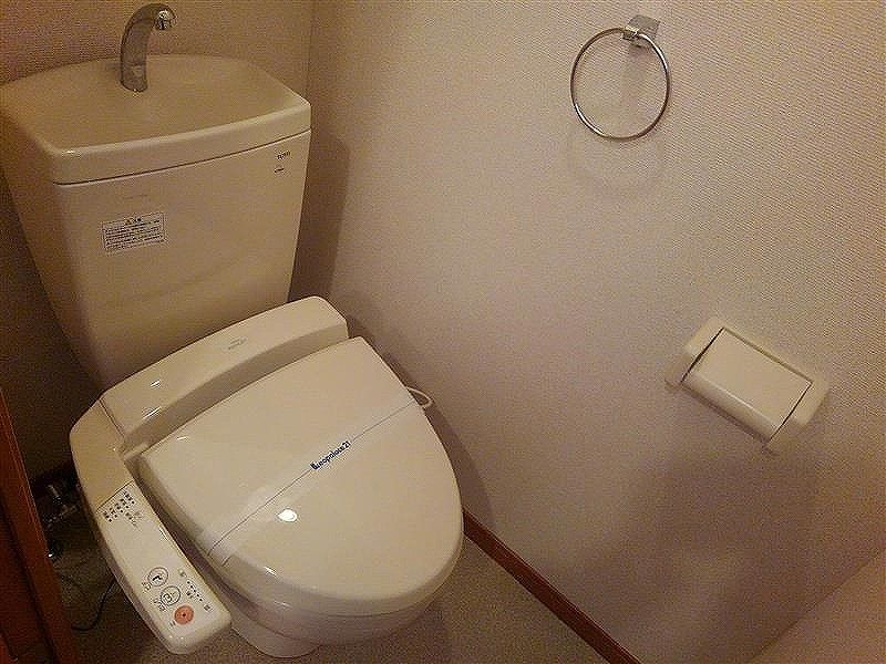 レオパレス英俊Ｄ トイレ